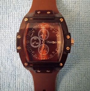 Tonneau pointer quartz wacth